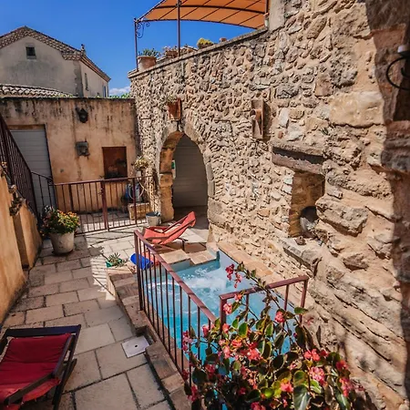 Maison En Pierre Avec Bassin Casa de Férias