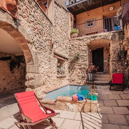 Maison En Pierre Avec Bassin *